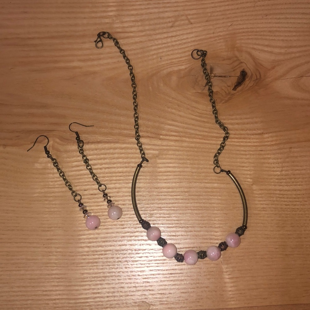 Necklace and earring set